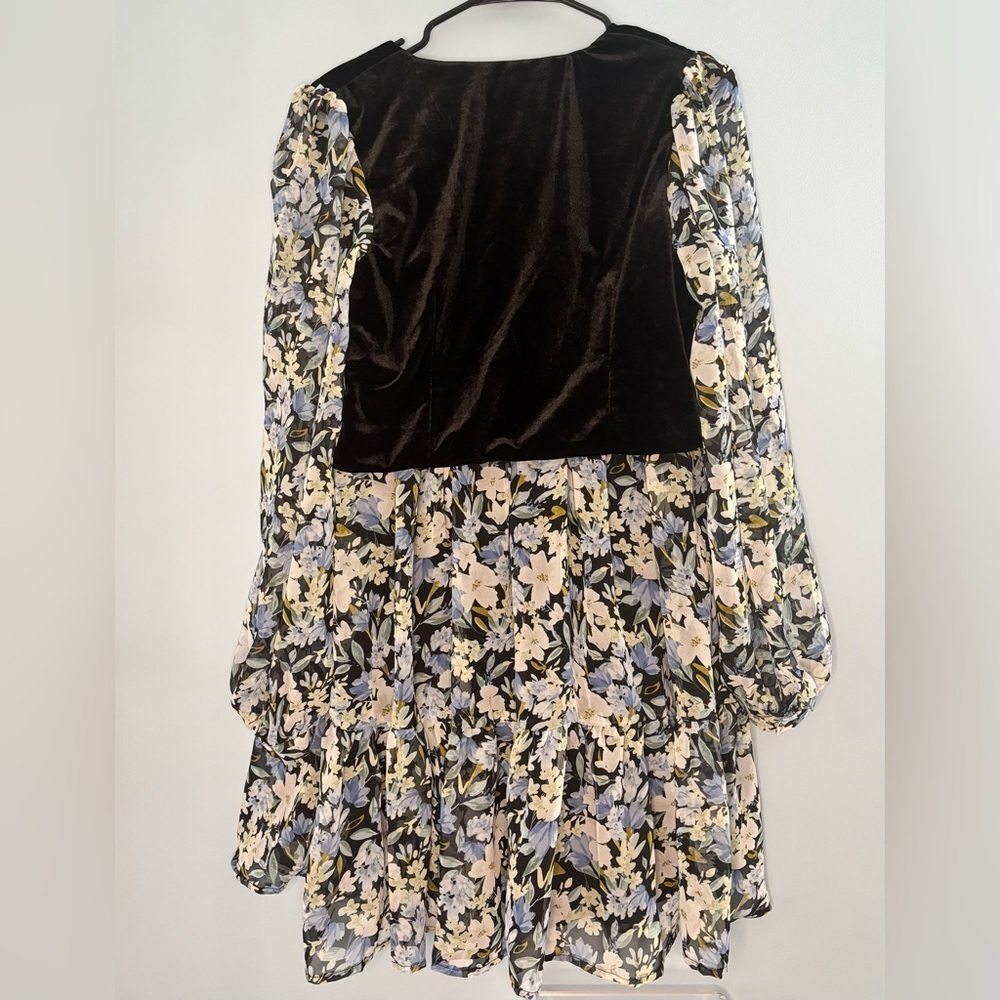 In Loom Women’s Dress Size Medium Floral Velvet Vest Cottagecore - Picture 2 of 8